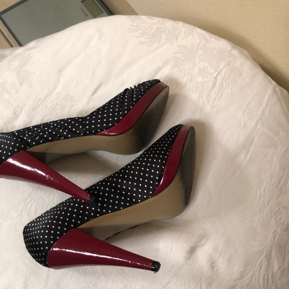Steve Madden Black and White Polka Dot Heels - Picture 6 of 7